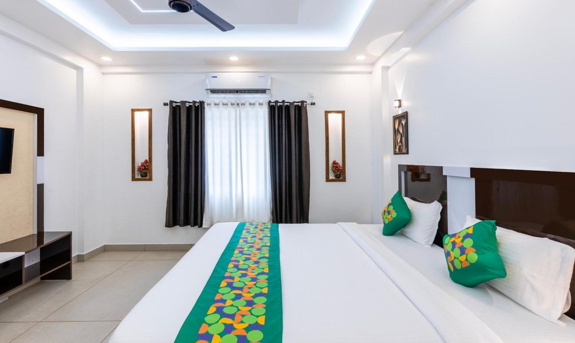 Treebo Premium Cochin Airport, 5 Min From Cochin Airport Hotell Kochi Exteriör bild