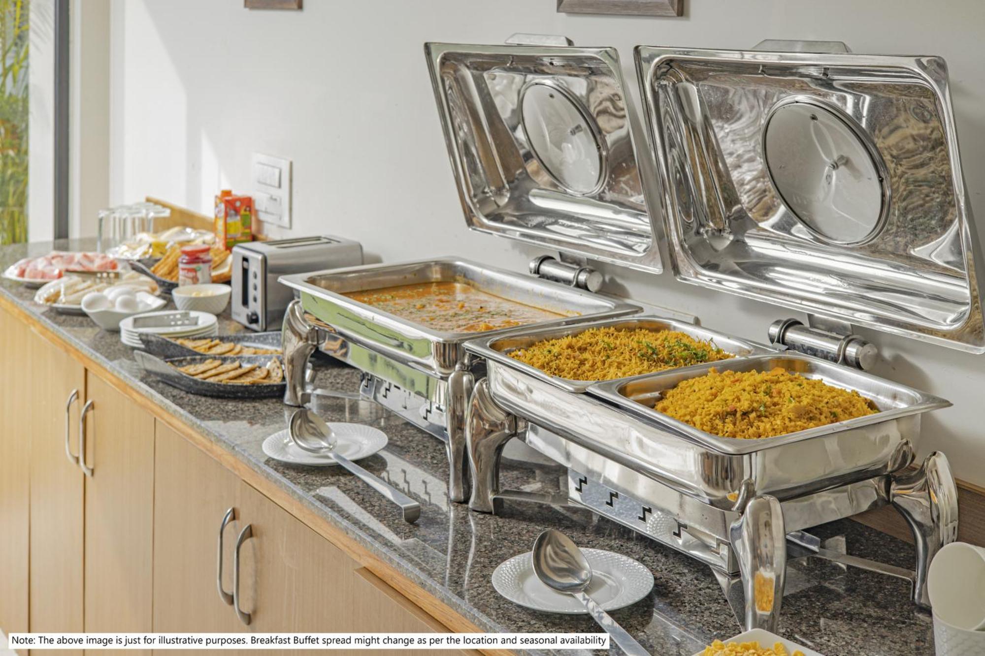 Treebo Premium Cochin Airport, 5 Min From Cochin Airport Hotell Kochi Exteriör bild